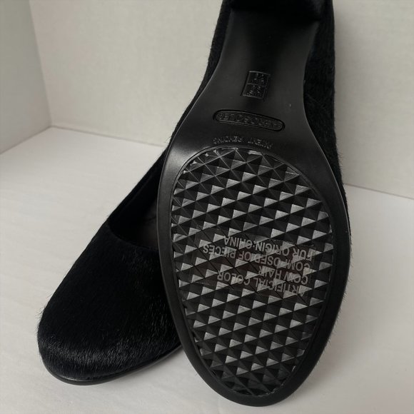 COPY - AEROSOLES DOLLE UP PUMP BLACK COWHAIR IN SIZE 9.5W - Picture 2 of 8